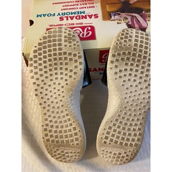 Skechers Black memory foam gel infused sn #38600 size 9 - Picture 3 of 3